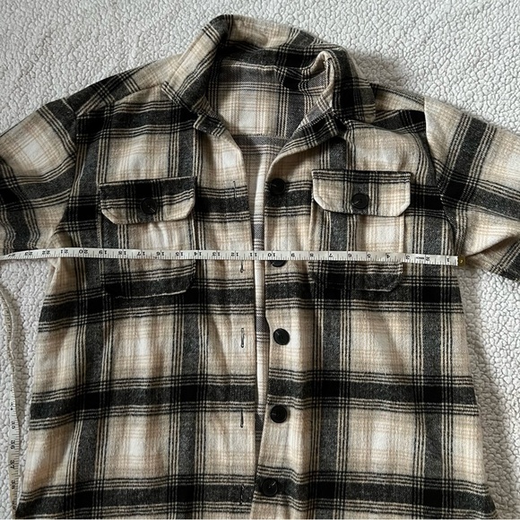 Women’s Plaid Jacket - Picture 7 of 8
